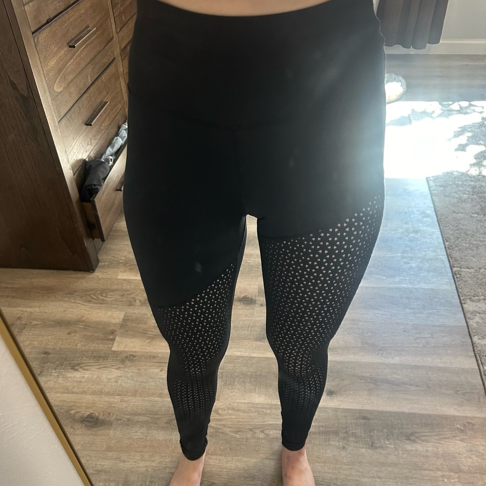 Buffbunny laser mesh black leggings